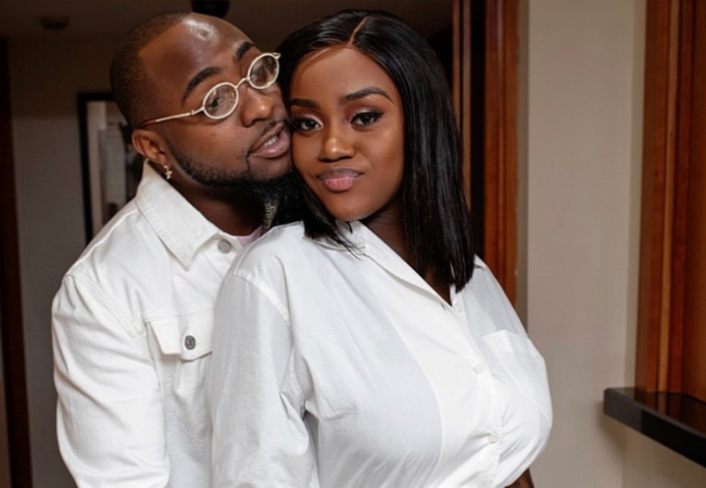 Davido's early Valentine's gift to Chioma allegedly worth NGN6m