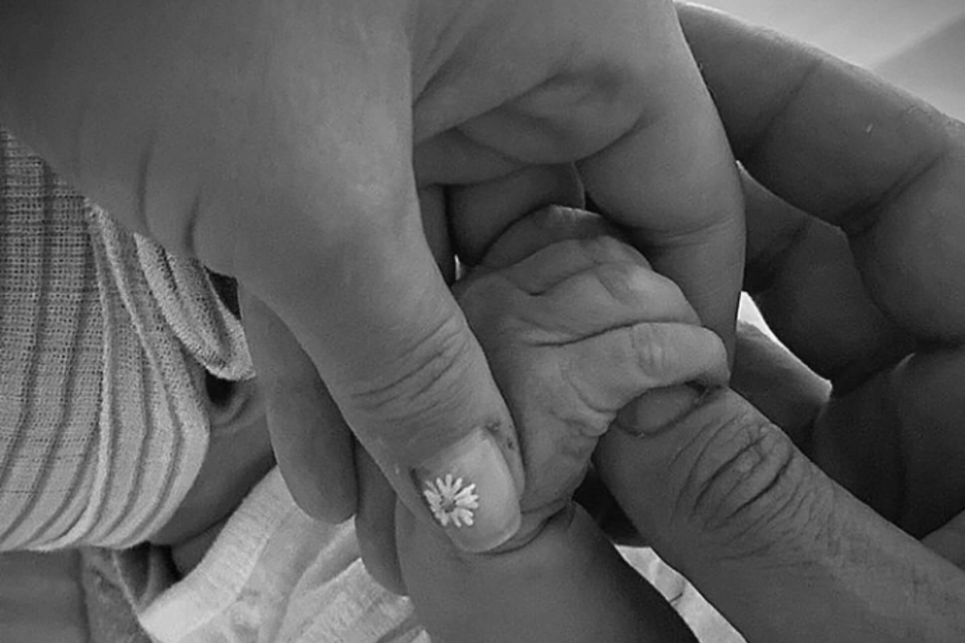 Katy Perry and Orlando Bloom announce the birth of baby girl