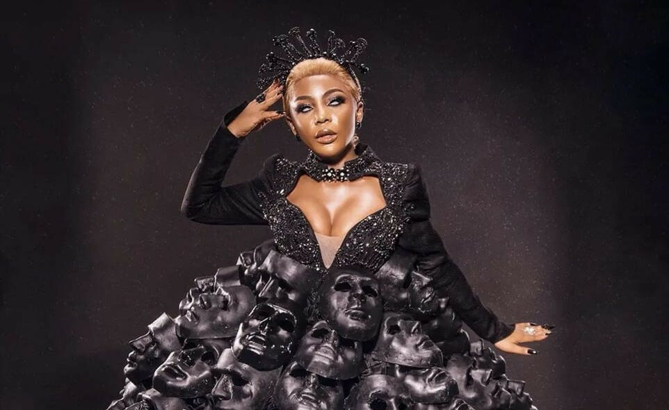 Ifuennada cries out - 'i am a born again', after being called a devil over dress