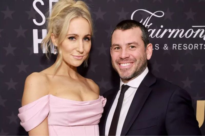 Nikki Glaser BF Revealed: Meet Chris Convy and Her Past Relationships