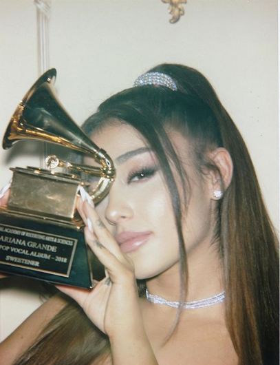 Ariana Grande finally gets Grammy Award - Emirates 24|7