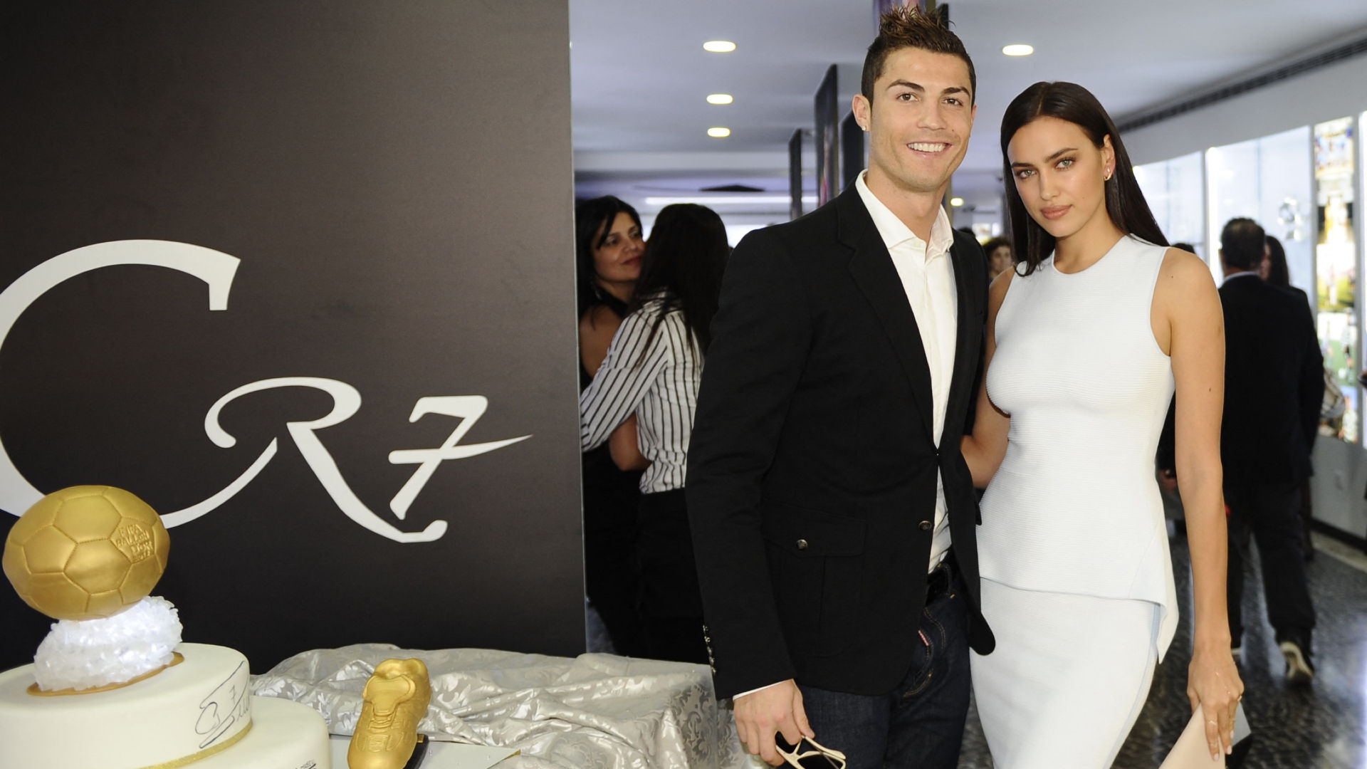 Cristiano Ronaldo Dating History - Georgina Rodríguez: The Gucci Store Meeting and the Ten-Year Partnership