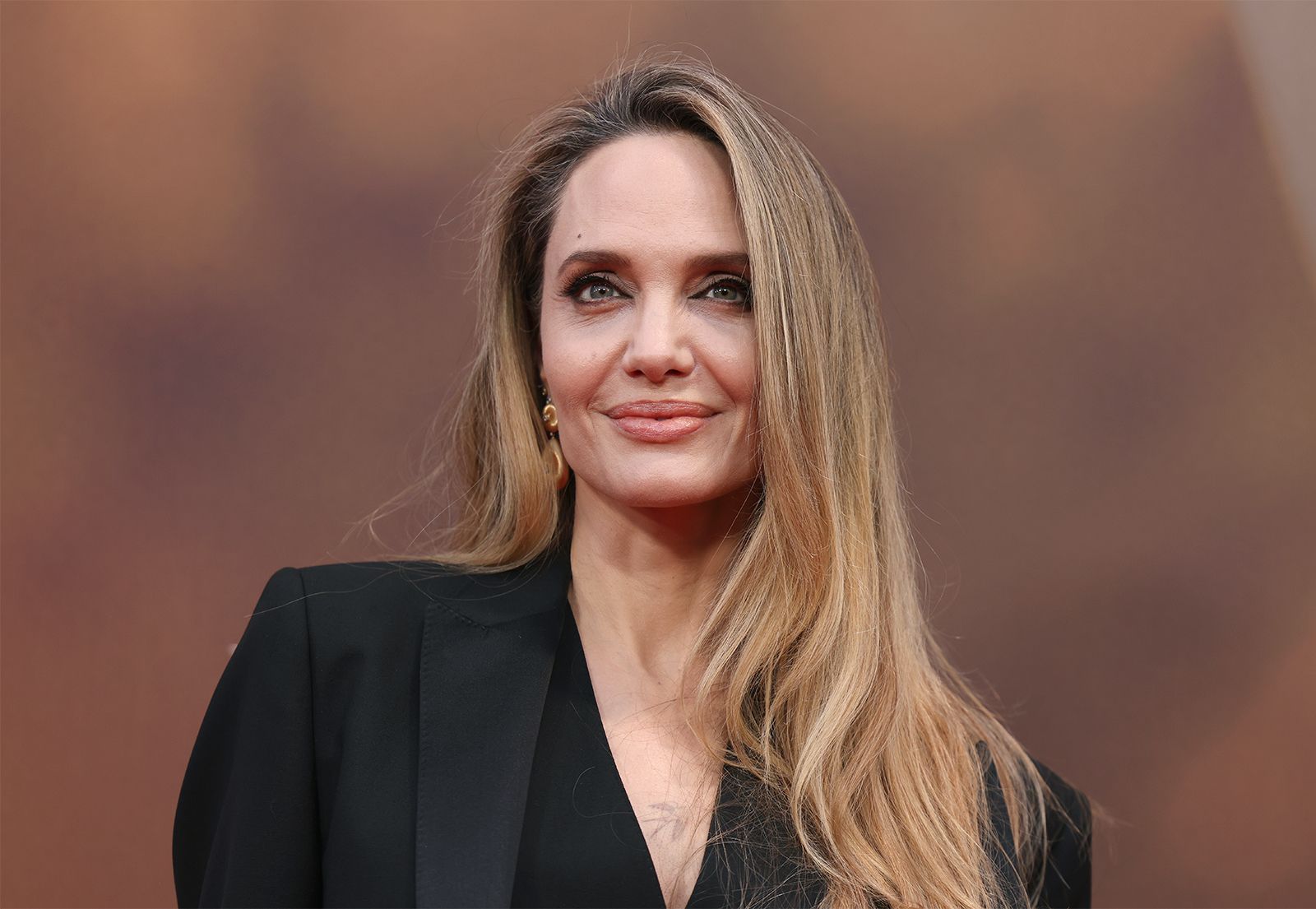 Angelina Jolie - Interesting Facts and Trivia