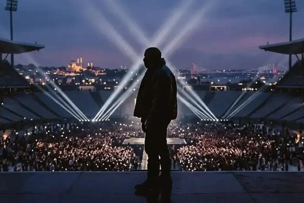 Kanye West - Istanbul Performance Details