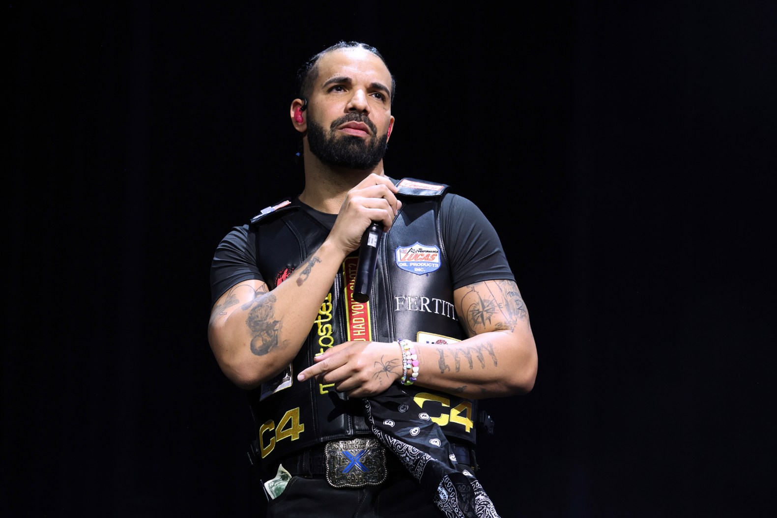 Drake 'ICEMAN' Holds Strong at - LE SSERAFIM's Historic Billboard Breakthrough