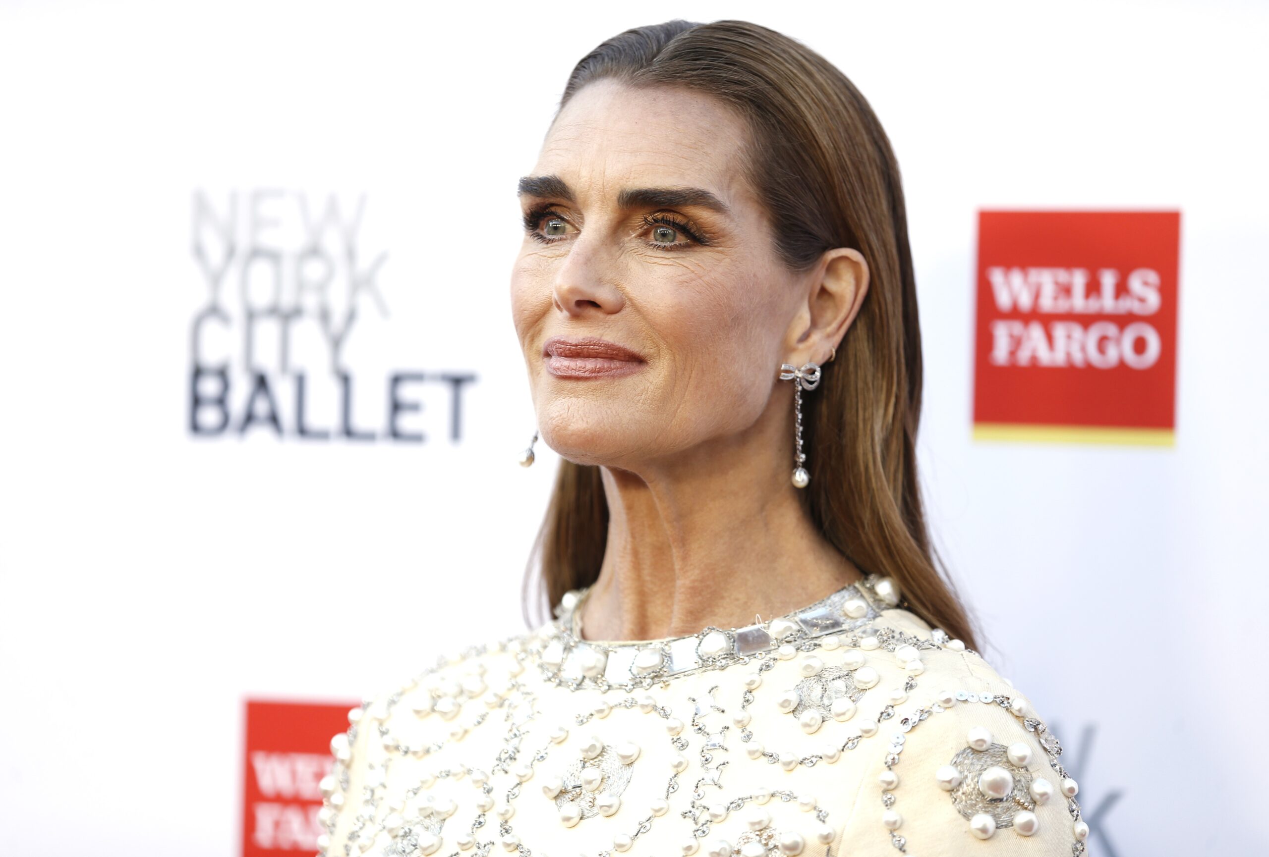 Brooke Shields - Shields Takes a Stand Against Surgical Enhancement