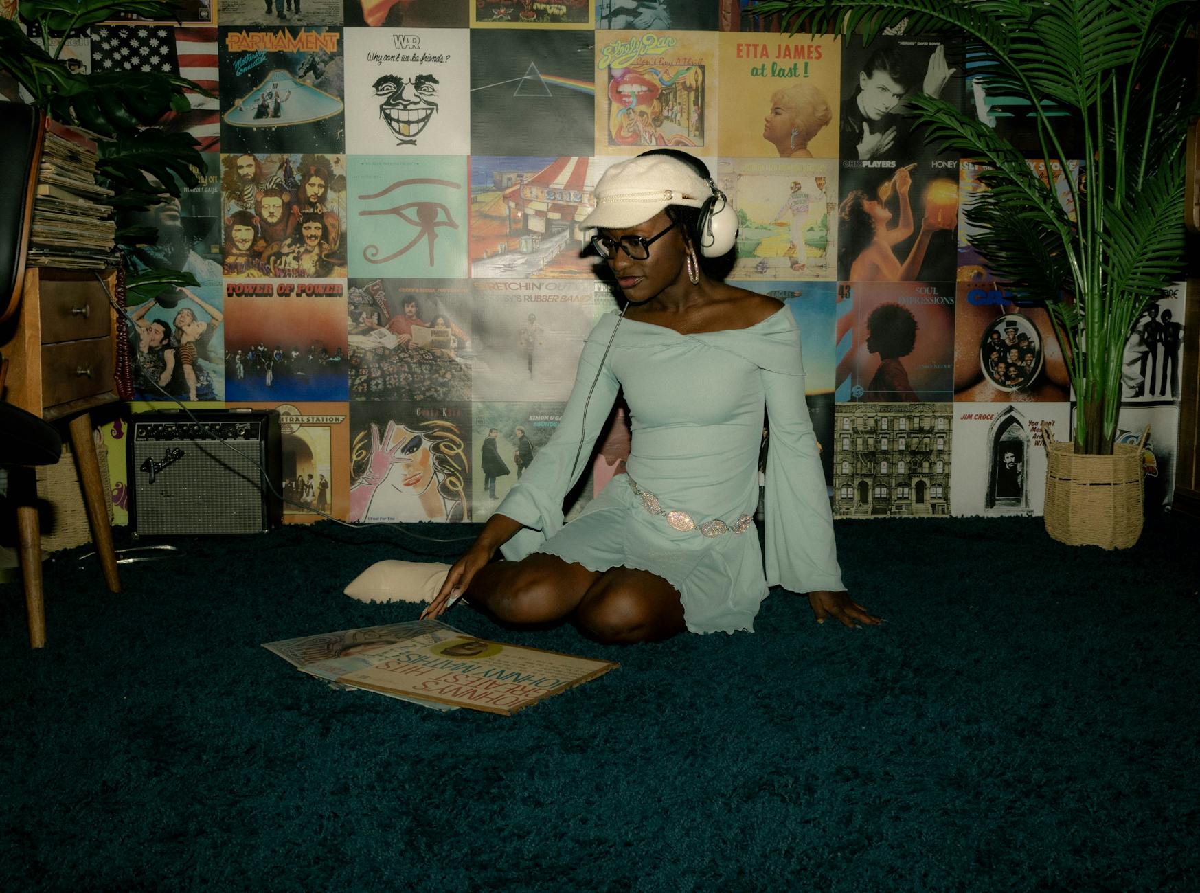 Slayyyter's album cover for WOR$T GIRL IN AMERICA