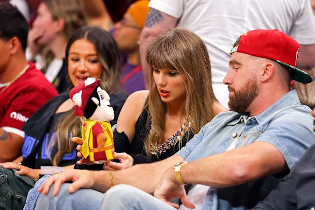 Taylor Swift and Travis Kelce Turn Madison Square Garden Into Their Personal Date Night Venue