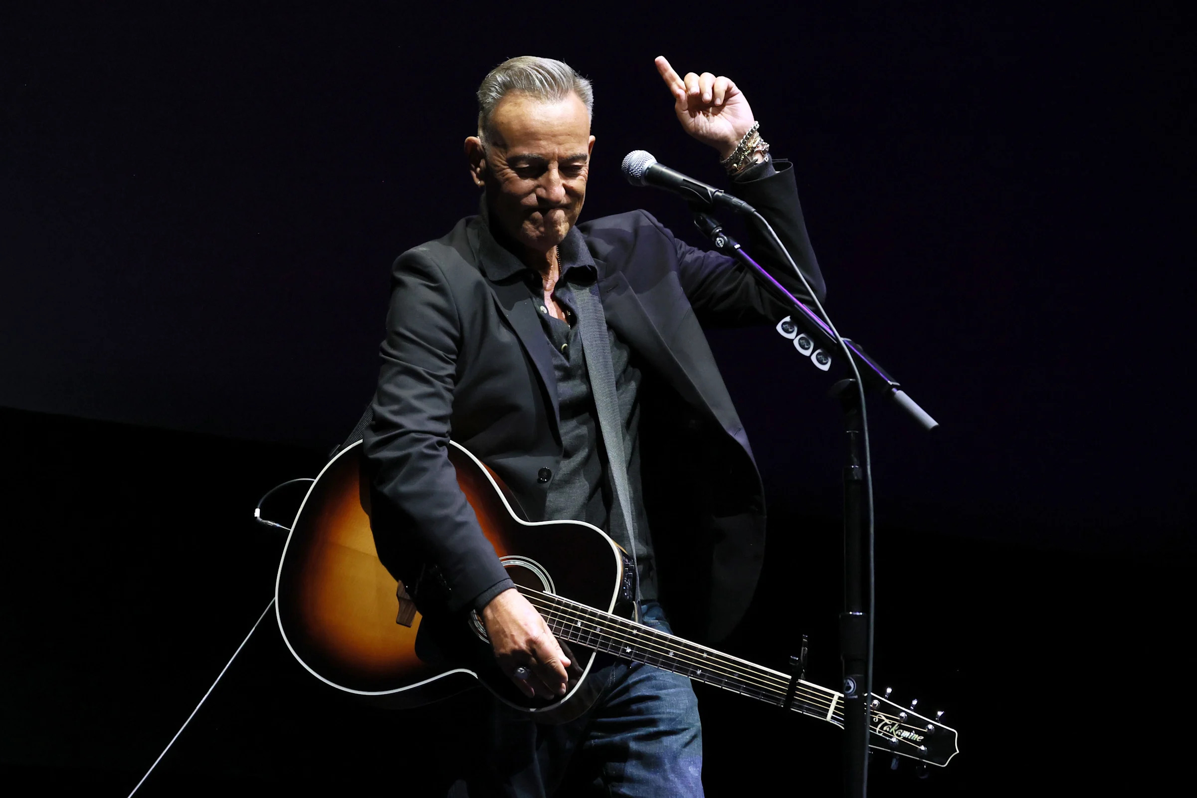 Bruce Springsteen Delivers Heartfelt Tribute - The Boss Gets Political