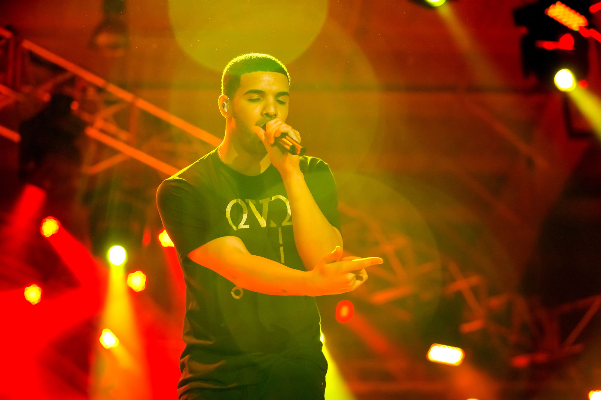 Drake Makes ARIA Chart History - The Streaming Era's Impact on Chart Performance