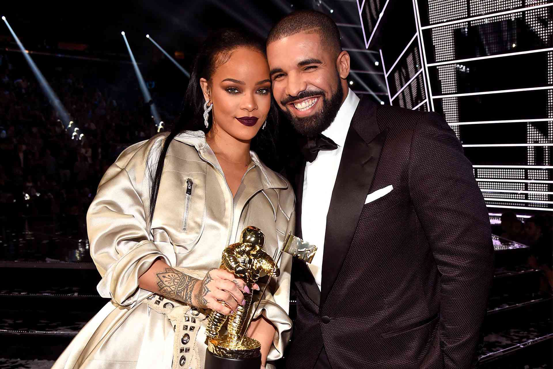 Drake Dating History - Who Is Drake Dating Now?