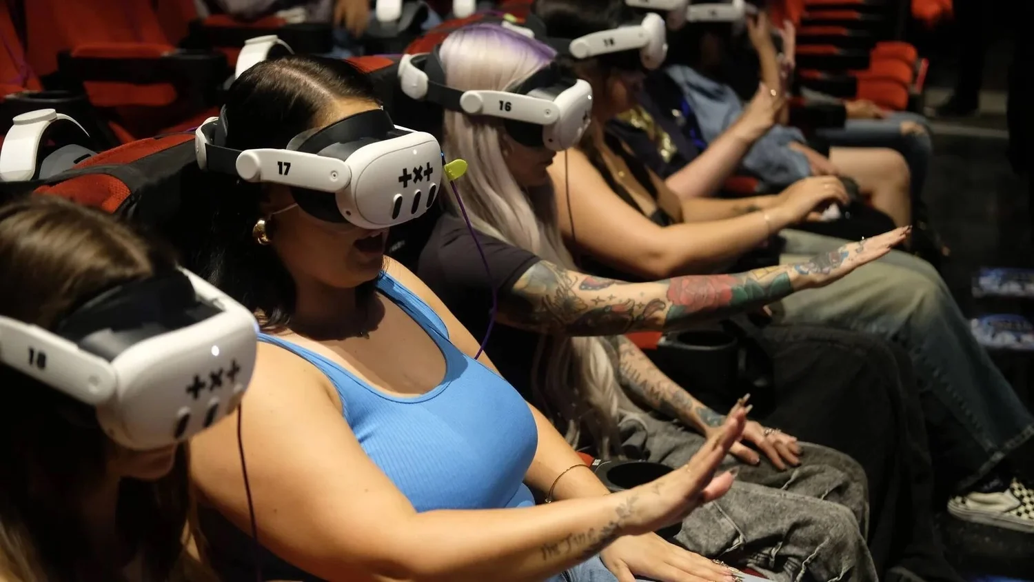 Virtual reality music concert experience technology