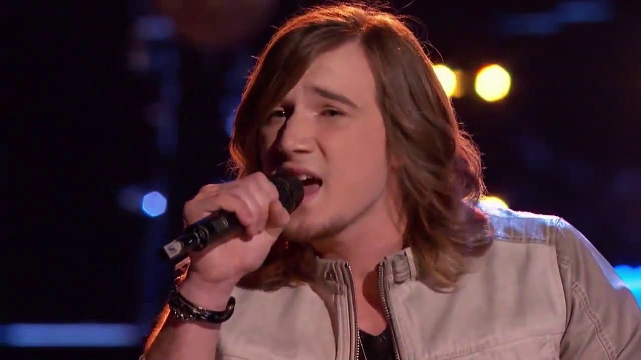 Morgan Wallen performing on The Voice singing competition
