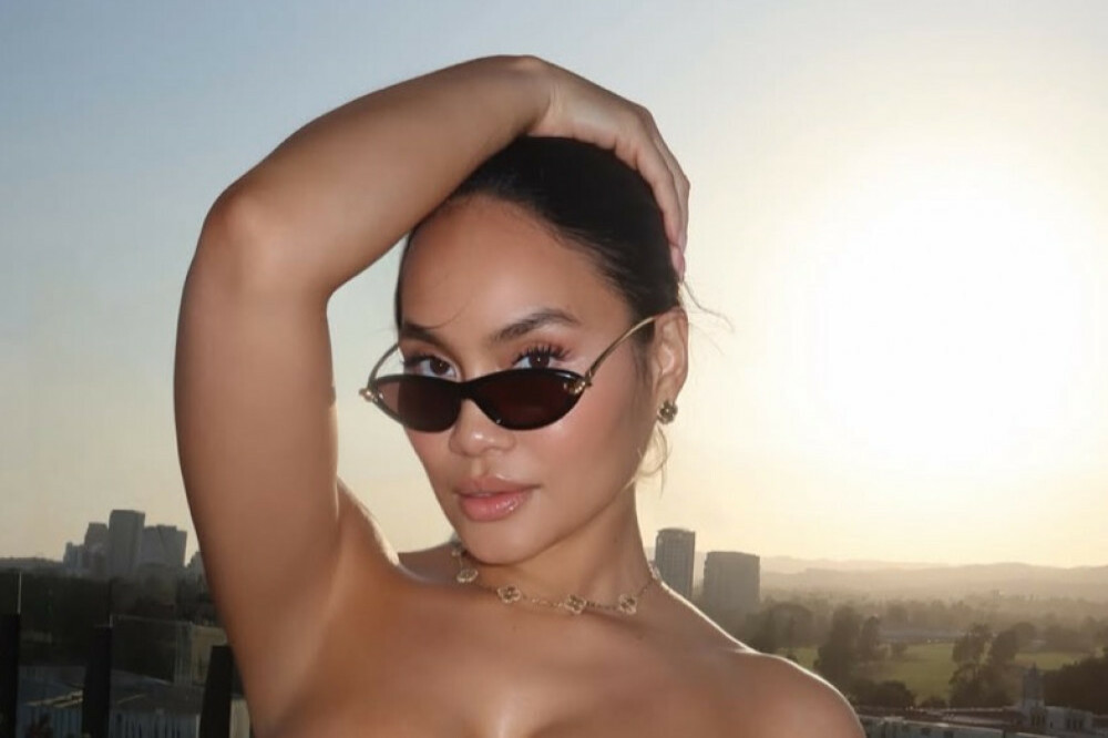 Daphne Joy - Breaking Into Modeling