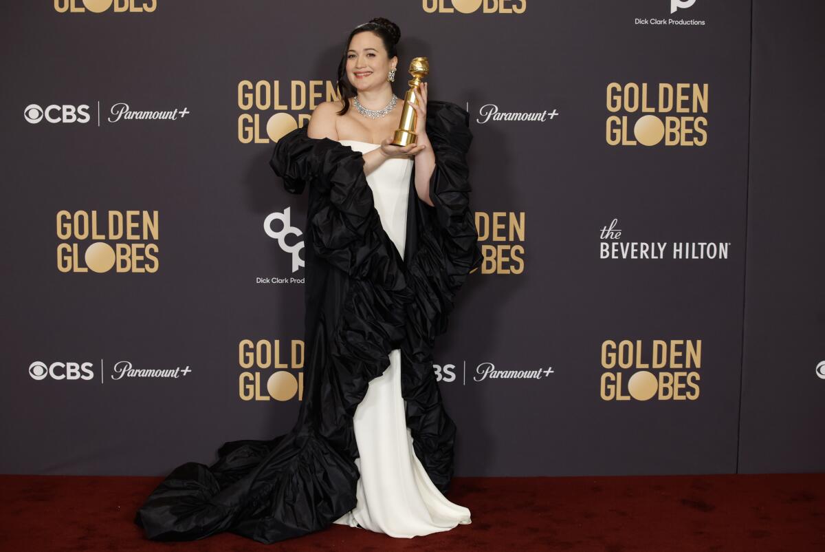 Julia Roberts and Lily Gladstone - Concert Details and Accessibility