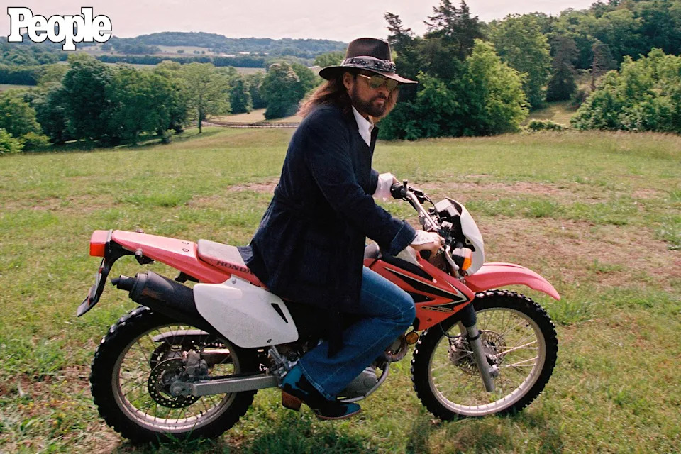 Billy Ray Cyrus - Finding New Purpose