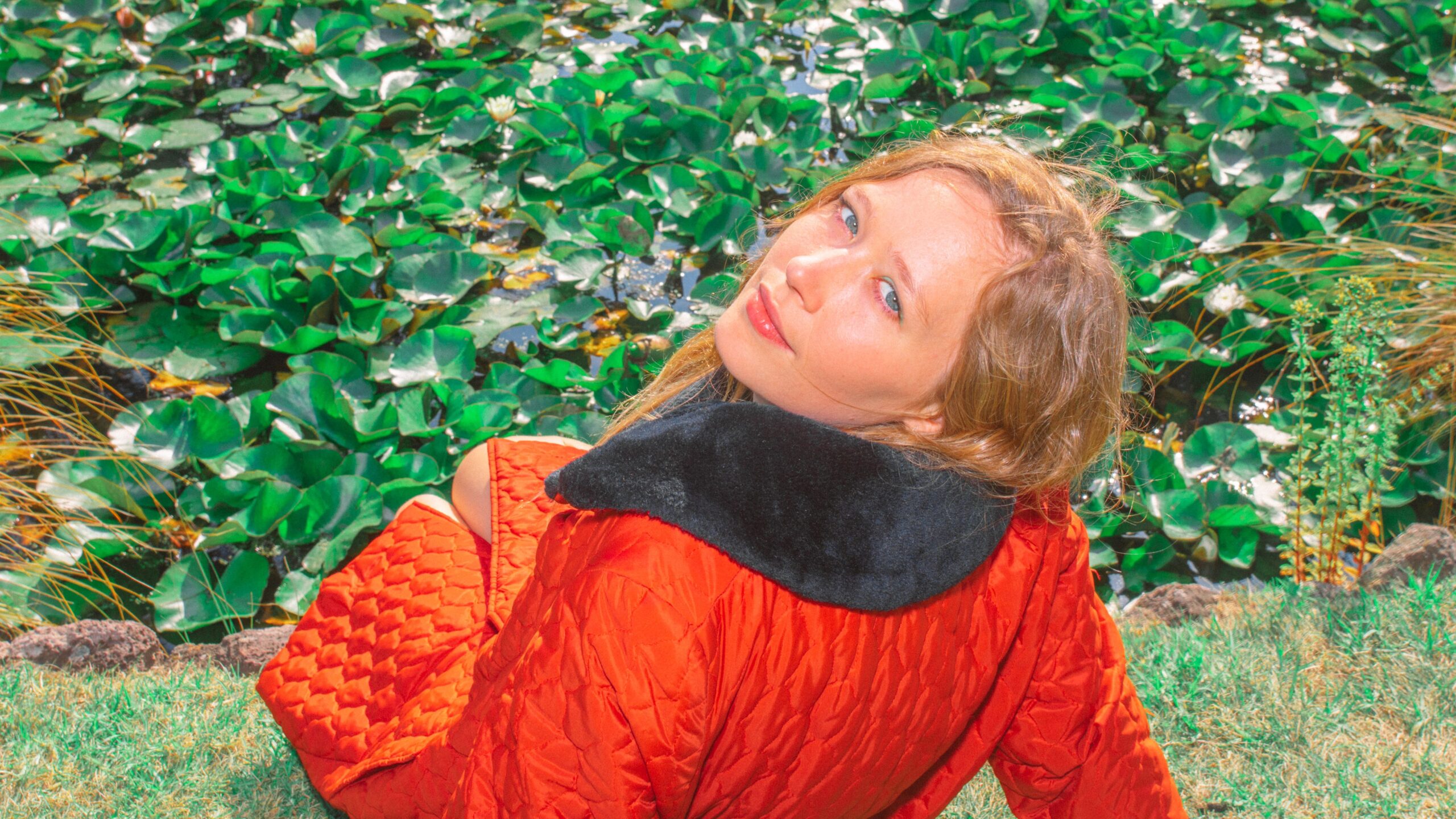 Julia Jacklin - From Bedroom Pop to Indie Folk Mastery
