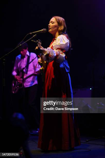 Julia Jacklin - Impact on Contemporary Folk Scene