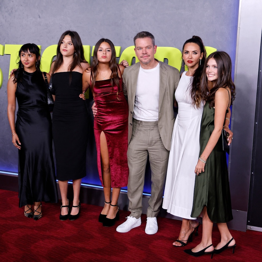 Matt Damon with his wife and daughters