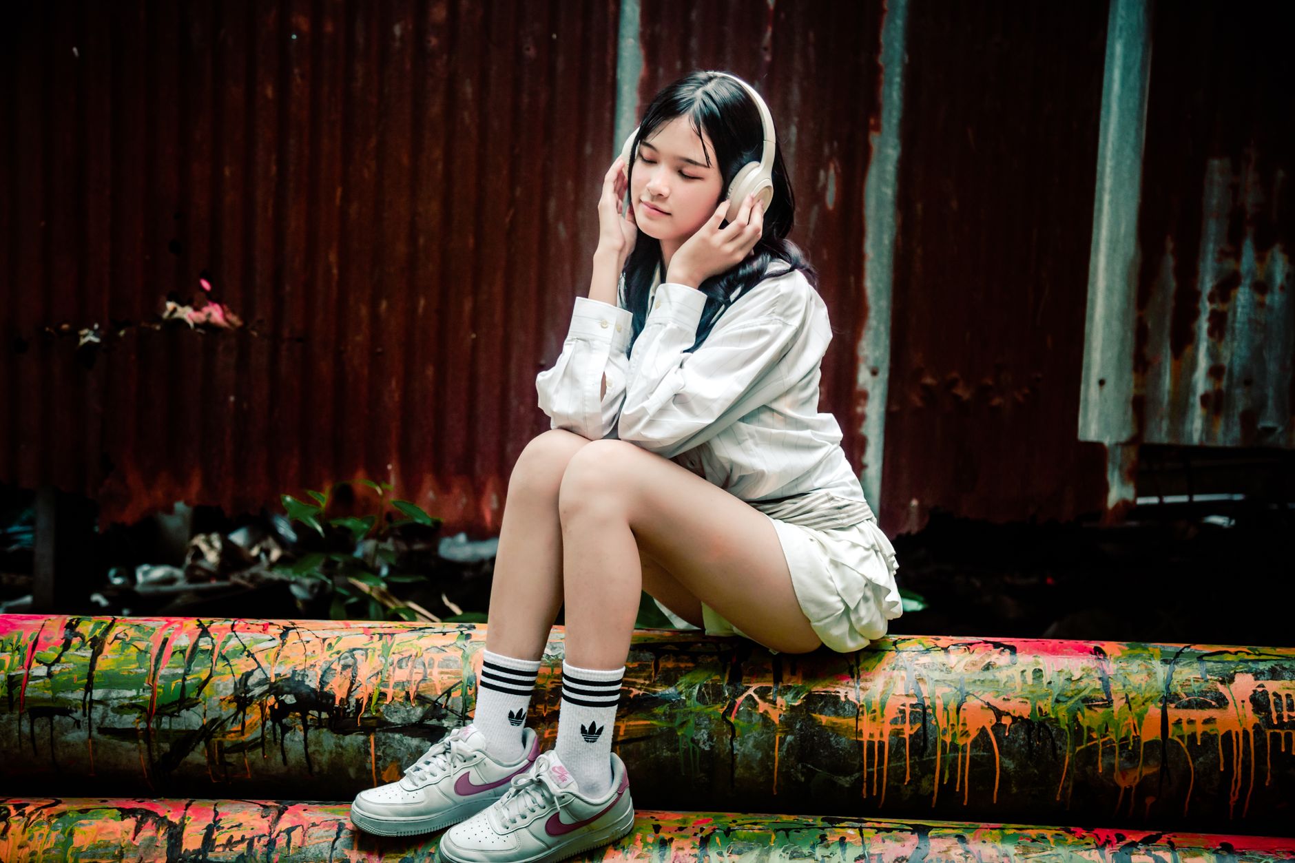Olivia Rodrigo promoting mental health awareness in music