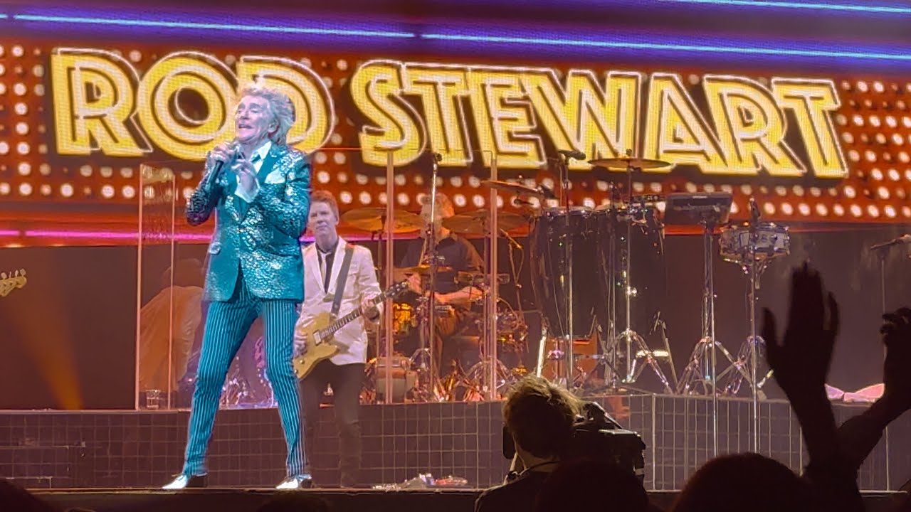 Rod Stewart on tour performing for fans
