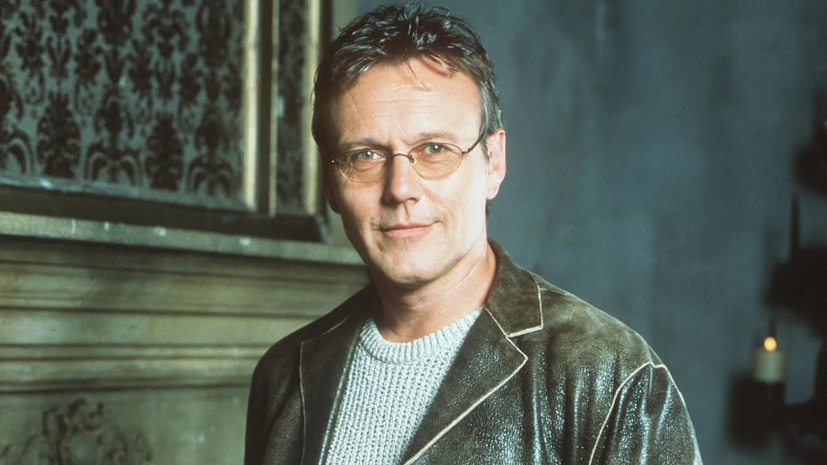 Anthony Stewart Head Dies at - Rupert Giles: The Role of a Lifetime
