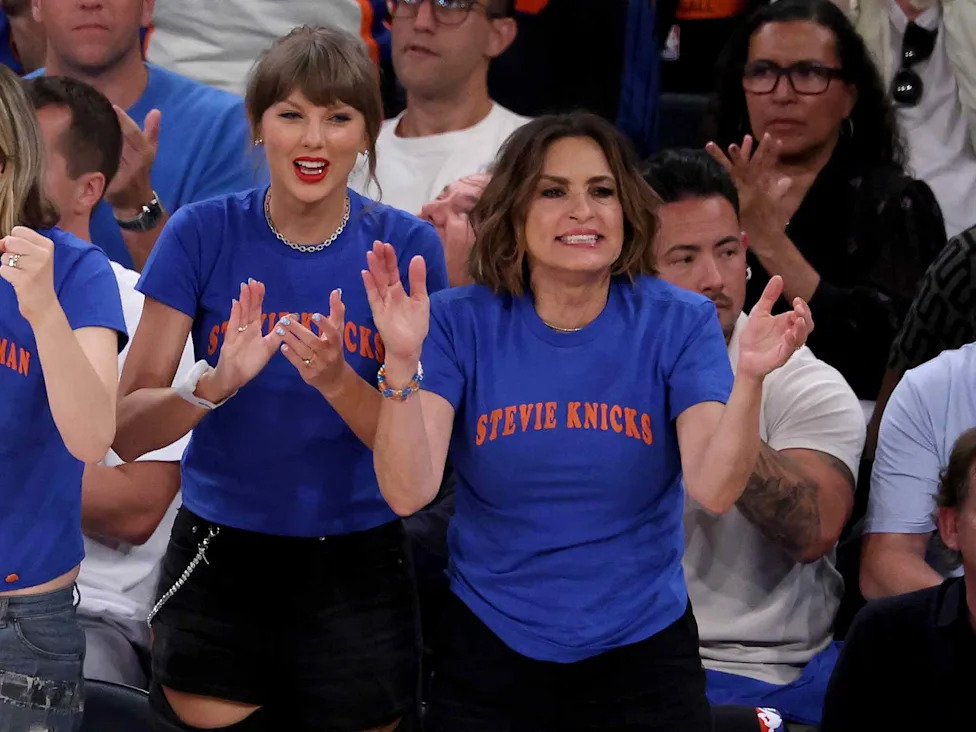Star-Studded Court - Social Media Celebration Goes Viral