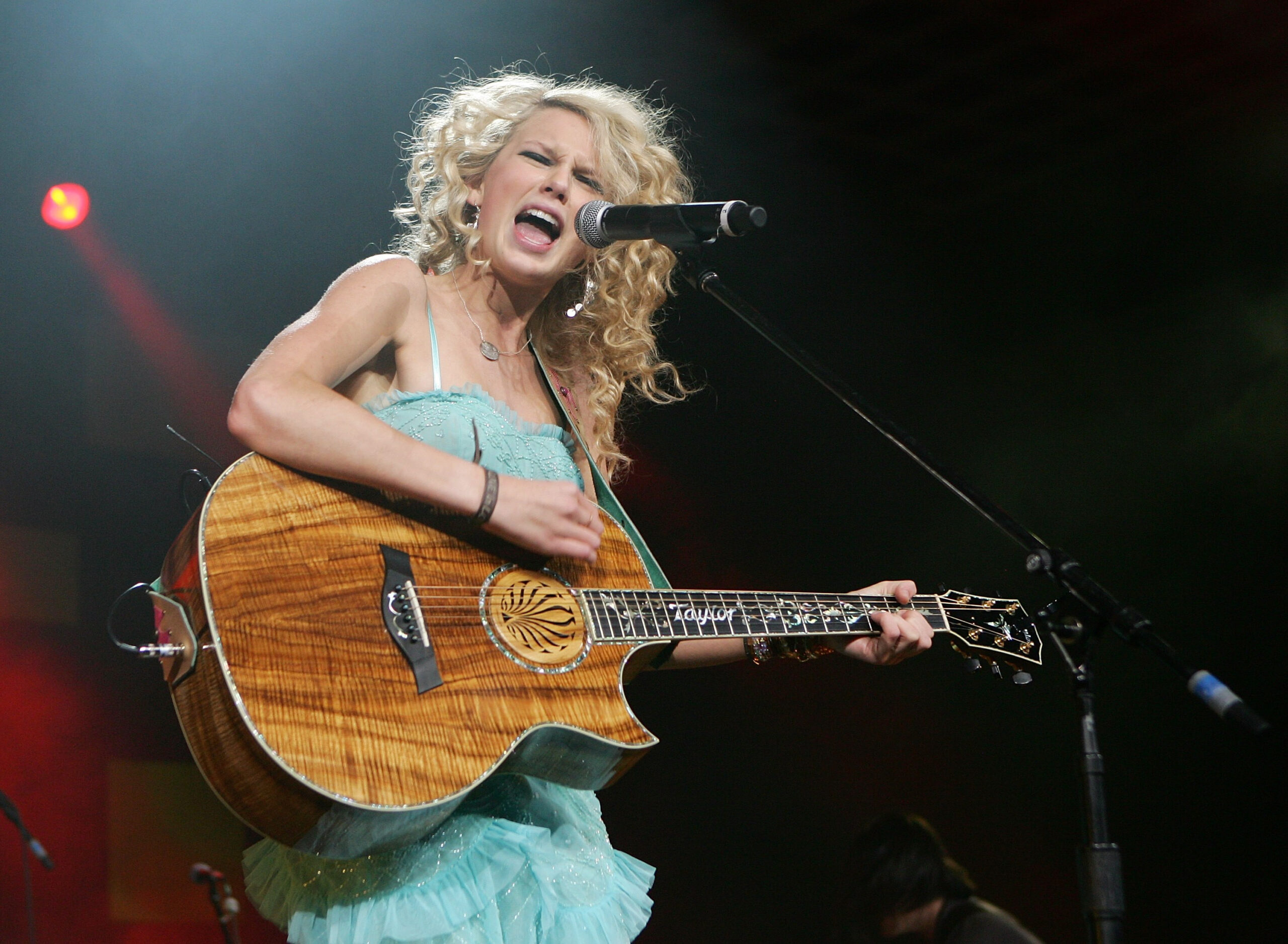 Taylor Swift Returns to Country Roots with "Toy Story 5" Soundtrack Contribution