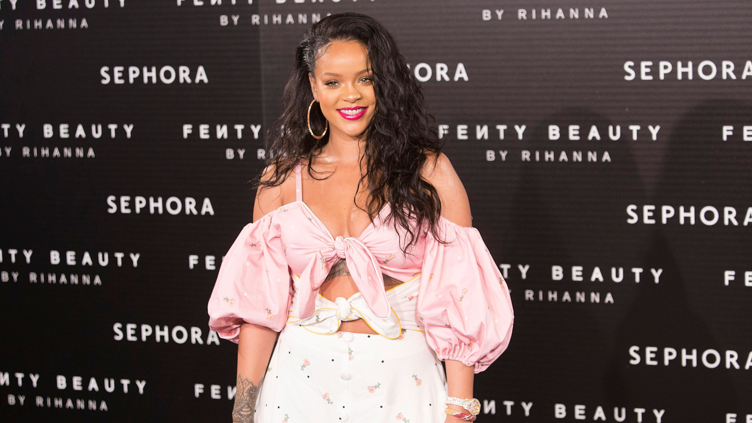 How Rihanna Fenty Beauty Changed - What the Celebrity Model Actually Sells